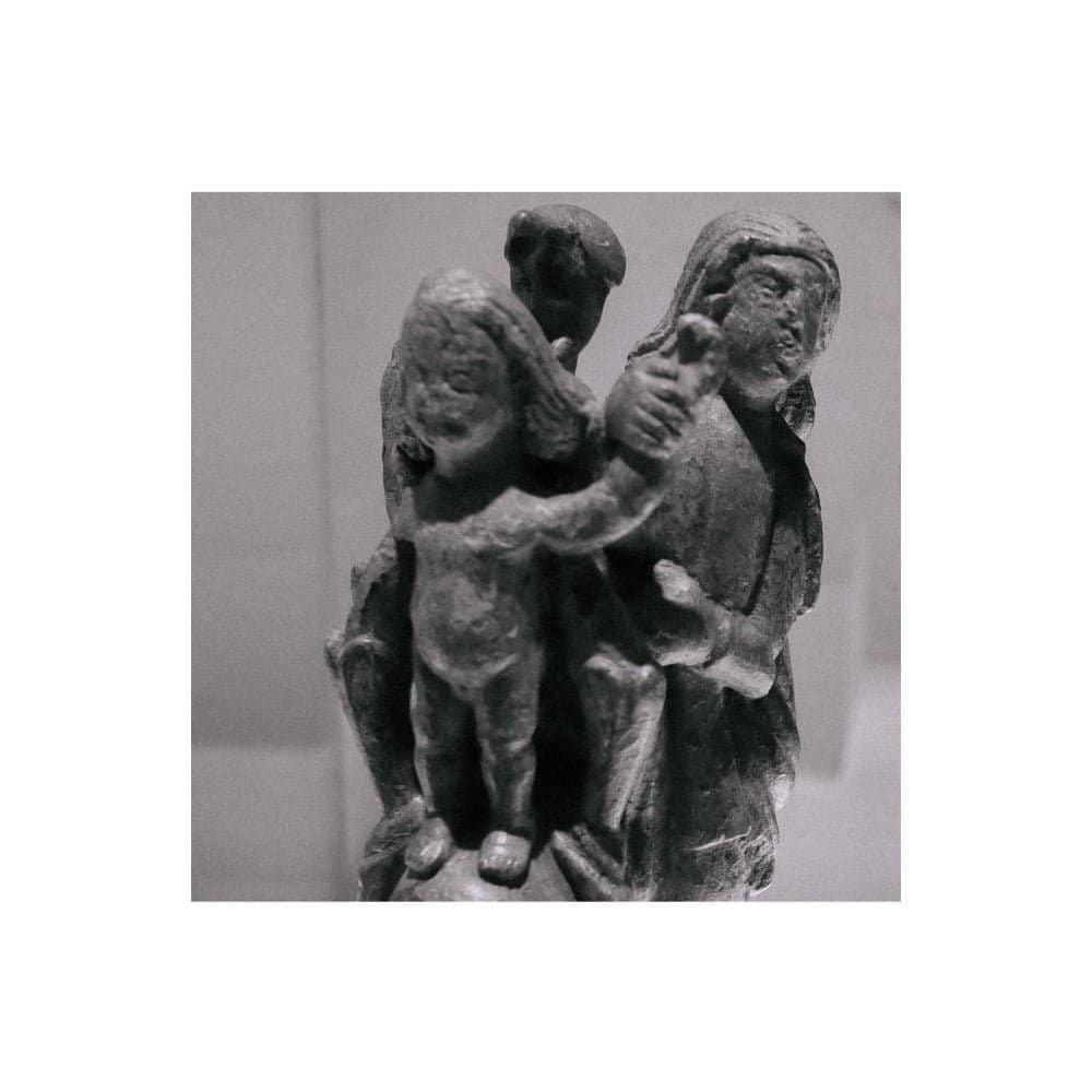 O corpo está presente: performance, hedonismo e informação em “Crimes of the future”, de David Cronenberg