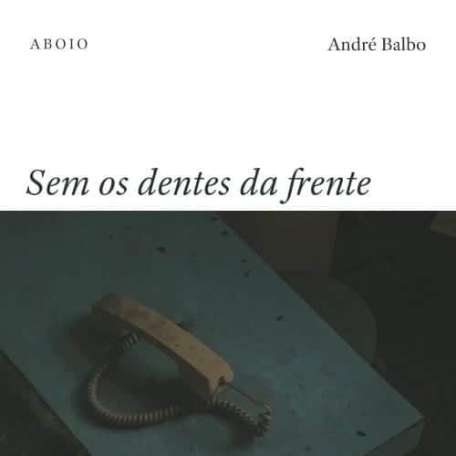 Sem os dentes da frente